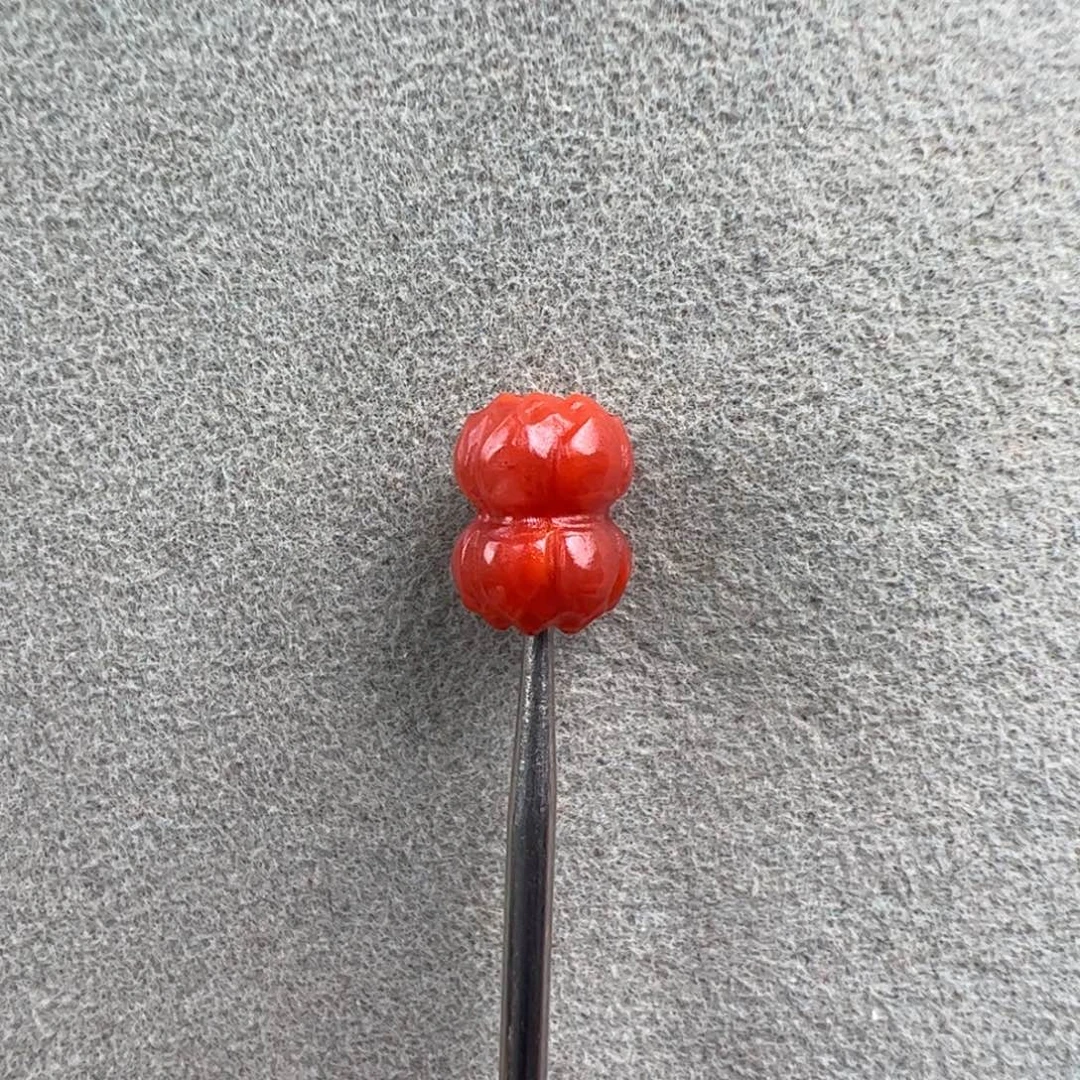 南红玛瑙未镶嵌（并蒂莲9*7mm