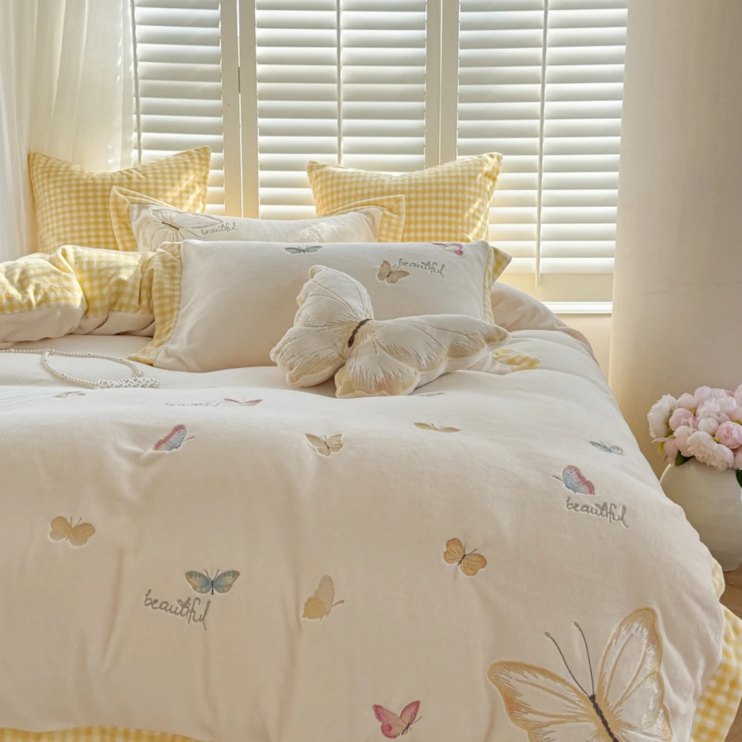 冬季加厚牛奶绒四件套蝴蝶刺绣珊瑚绒被套公主风双面加绒床上用品