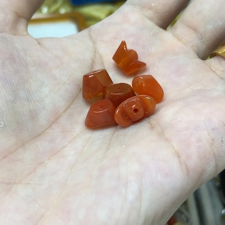 南红玛瑙吊坠未镶嵌多样性发货其一