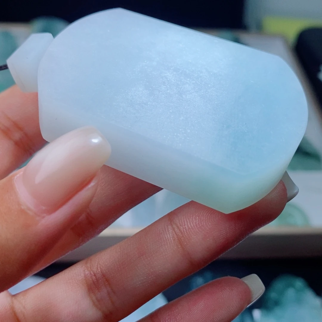 未镶嵌吊坠定制翡翠