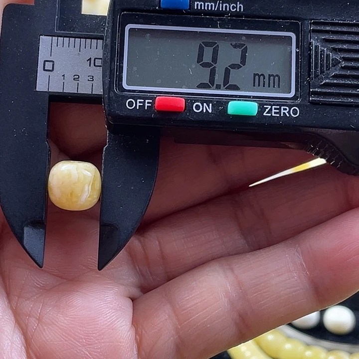 未镶嵌蜜蜡裸石55杂