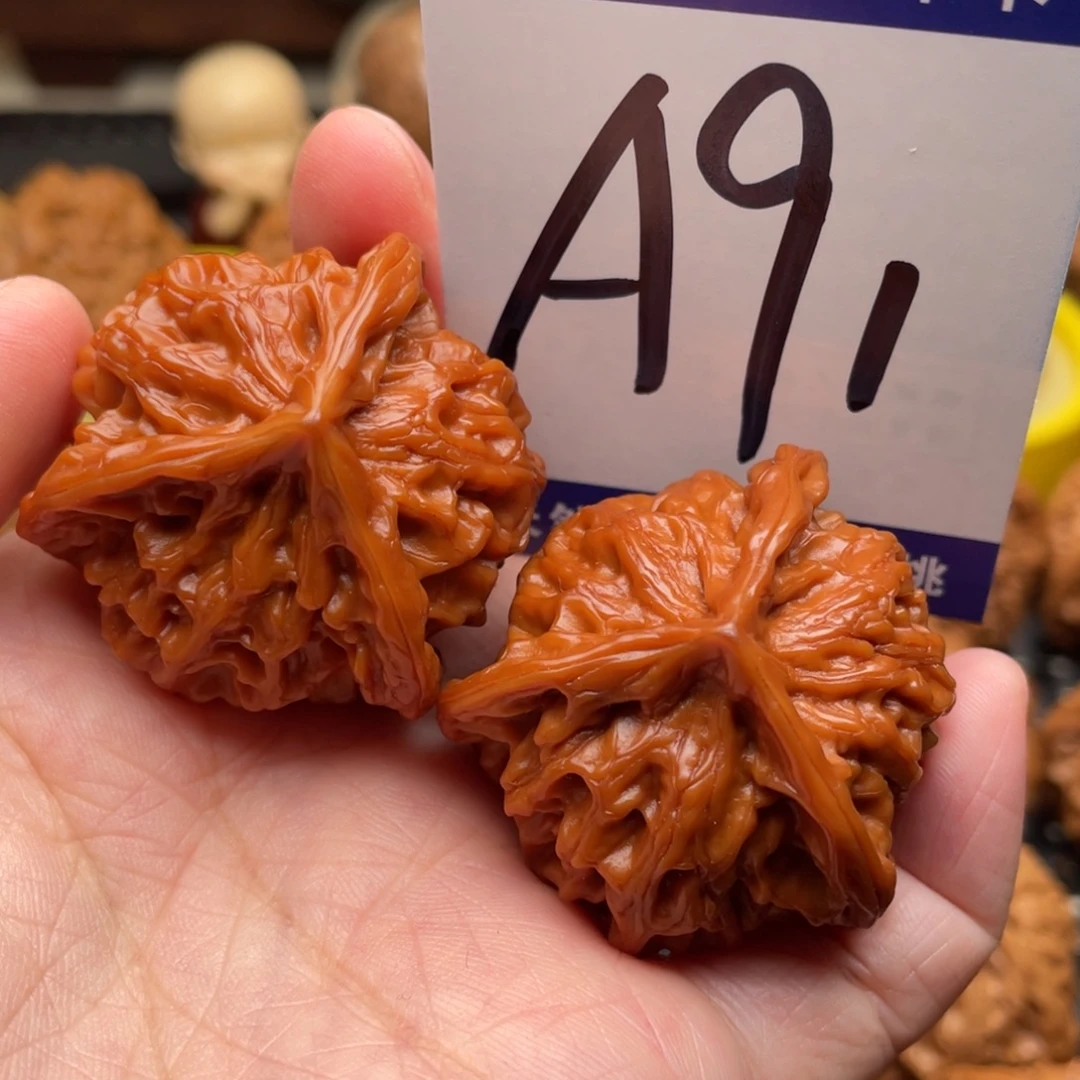 把件桃核盘山三棱38