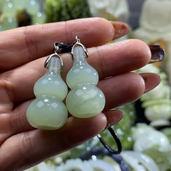 岫玉未镶嵌岫玉吊坠