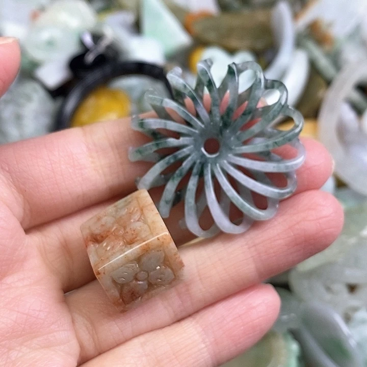 禾***未翡翠未镶嵌颈饰天然翡翠116