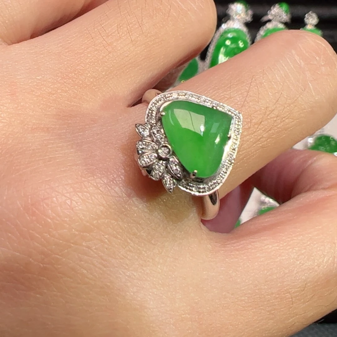 翡翠18K金镶嵌吊坠(不含链)戒指