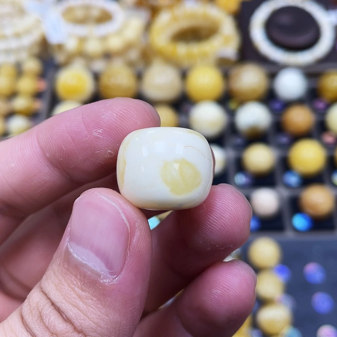 蜜蜡珠宝奇石未镶嵌18.2mm*15.4mm浓白金丝款｜老型