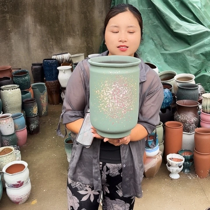 口20高30一个盆子。