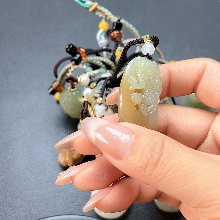 【闪购商品】颈饰未镶嵌和田玉