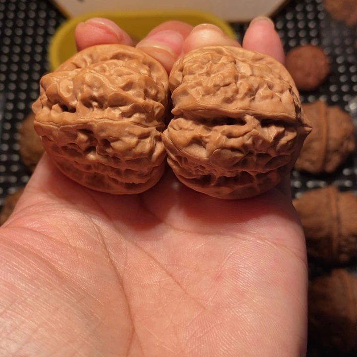 文玩核桃把件开背肌肉wa