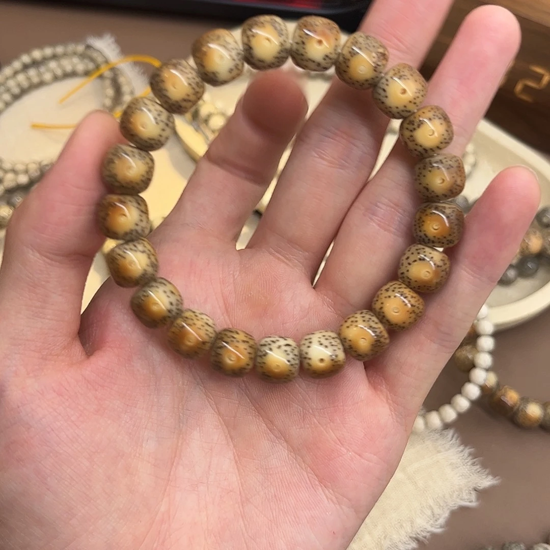 崽***根手串星月菩提11✖️10火烧云大眼睛