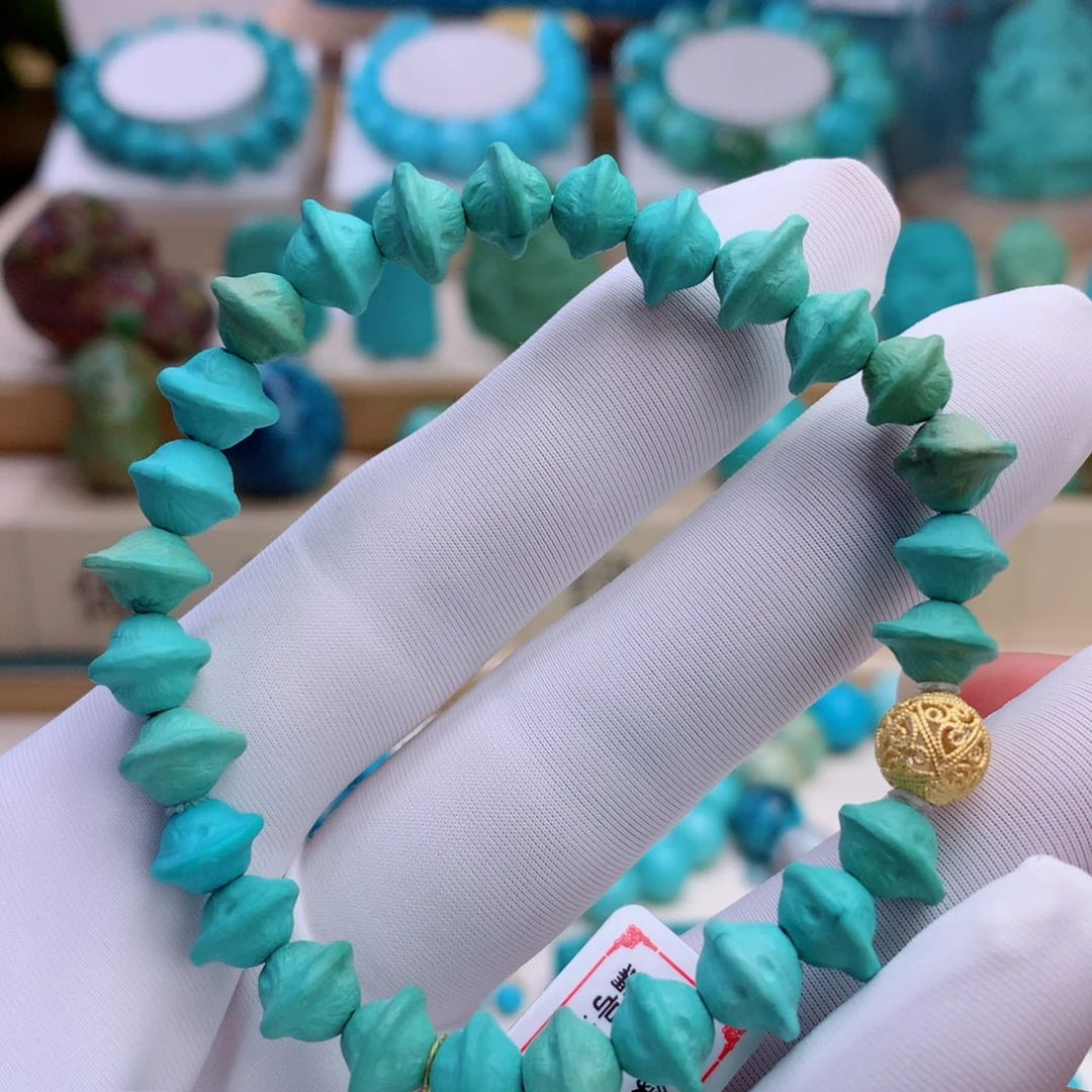 绿松石未镶嵌挂件