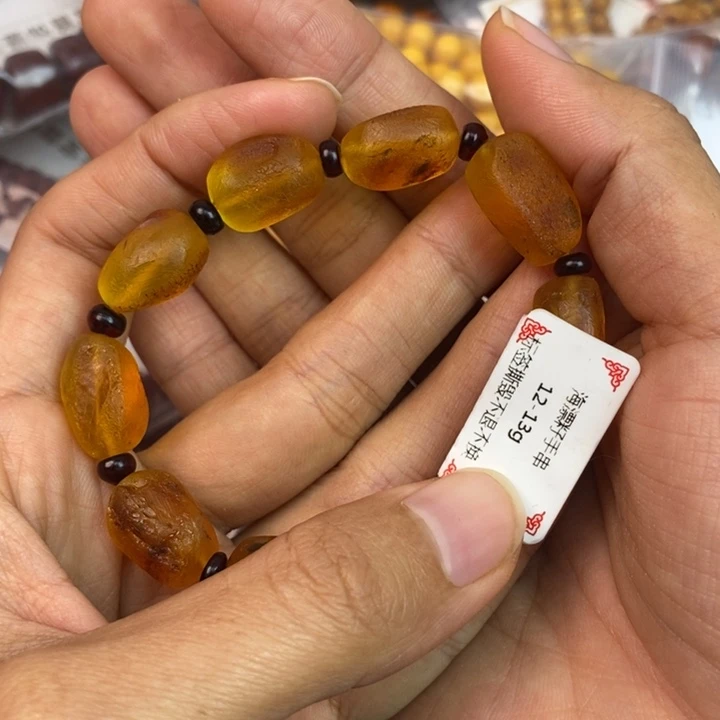 琥珀未镶嵌珠宝奇石