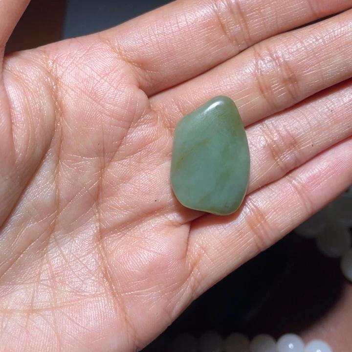 和田玉未镶嵌车挂