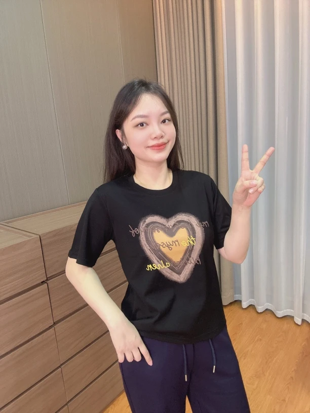 御妍婷爱心字母短袖显瘦正肩t恤女百搭弹力新款上衣5921