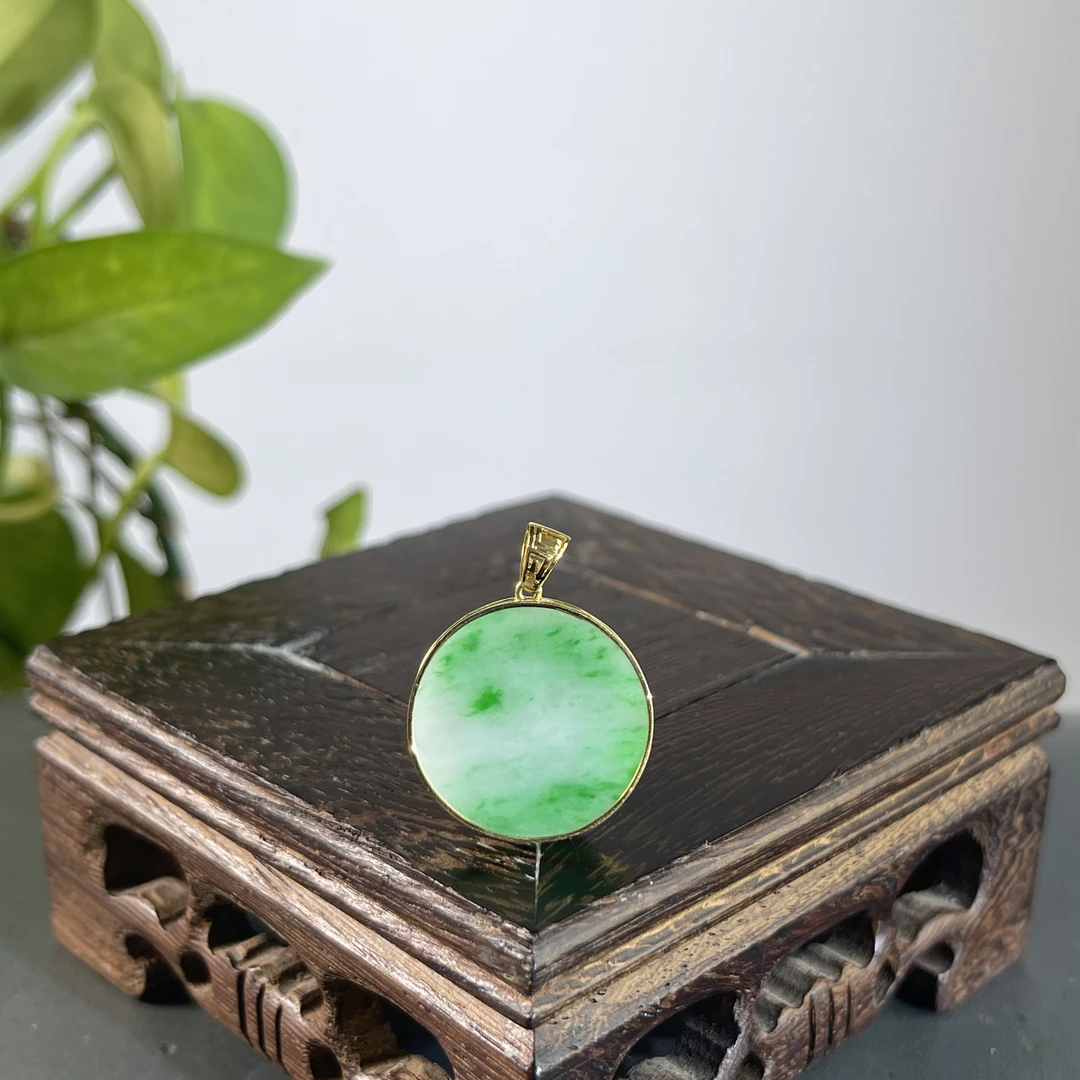 JTW11-161 天然缅甸A货翡翠  18K镶嵌无事牌