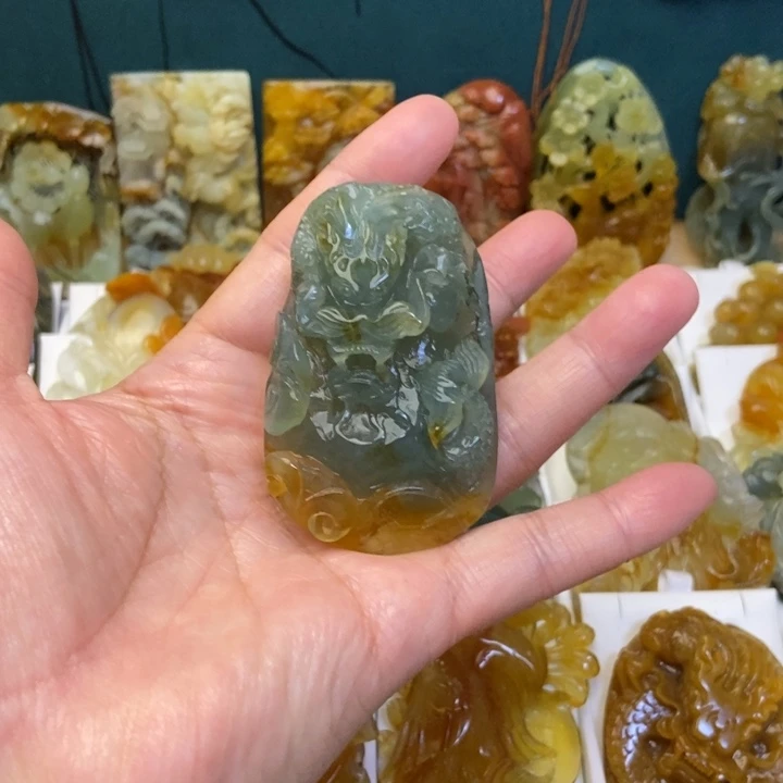 蛇纹石玉合金颈饰