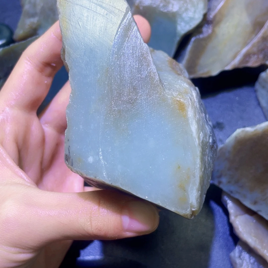 和田玉未镶嵌珠宝半成品