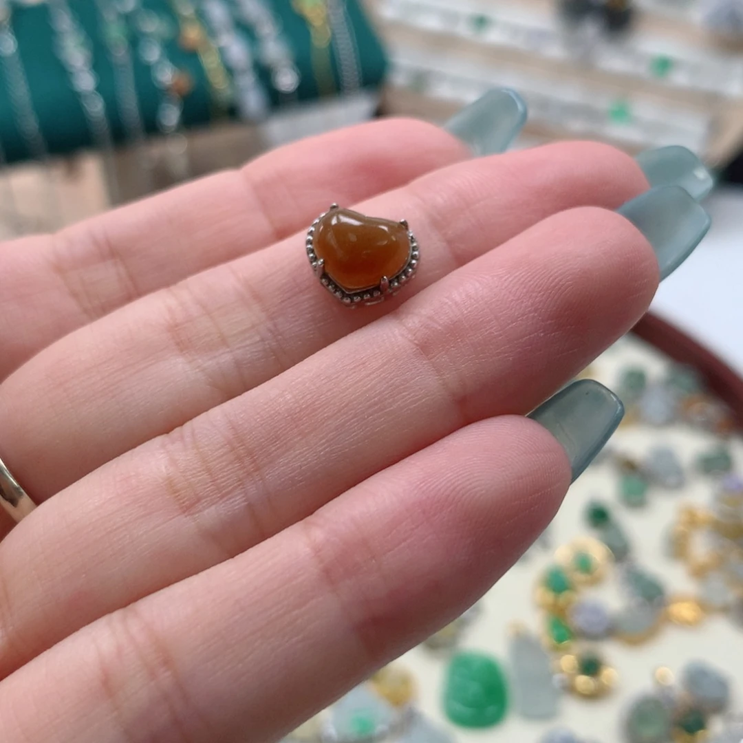 翡翠银S925镶嵌颈饰爱心