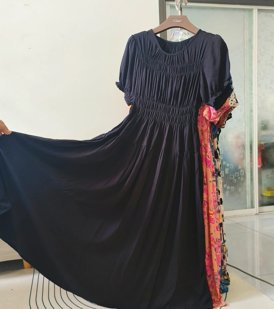 纯黑斜纹绵绸棉绸特大码连衣裙透气吸汗宽松休闲显瘦遮肉人造棉