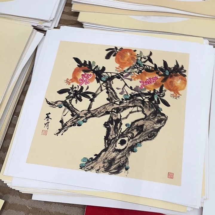 国画花鸟等多种鸟类的栖息