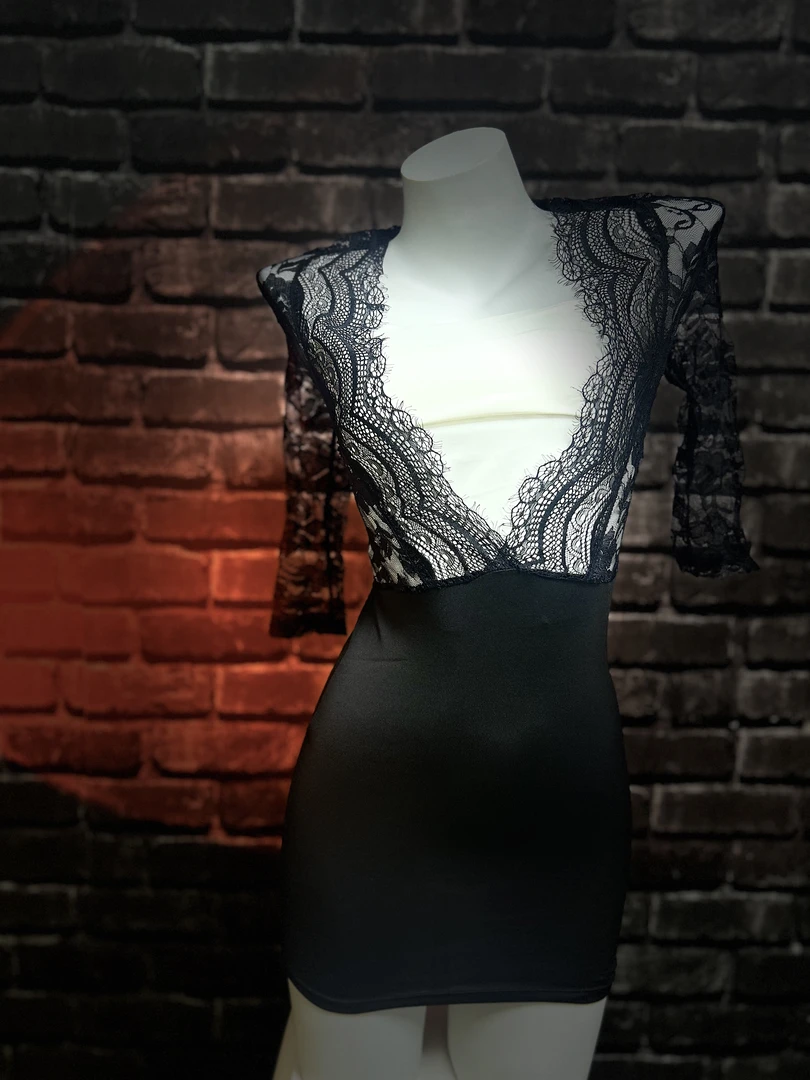 网红性感诱惑蕾丝睡裙修身女薄款镂空