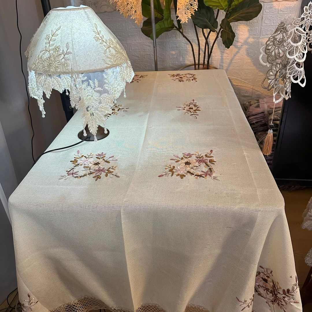 8001-48 手工丝带绣桌布（150*220CM）