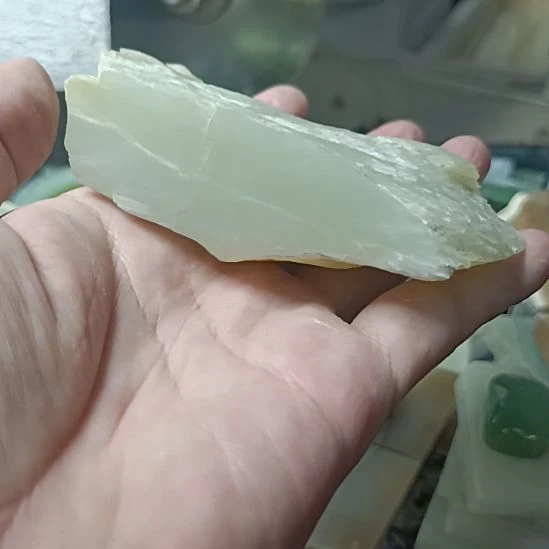 和田玉未镶嵌珠宝半成品