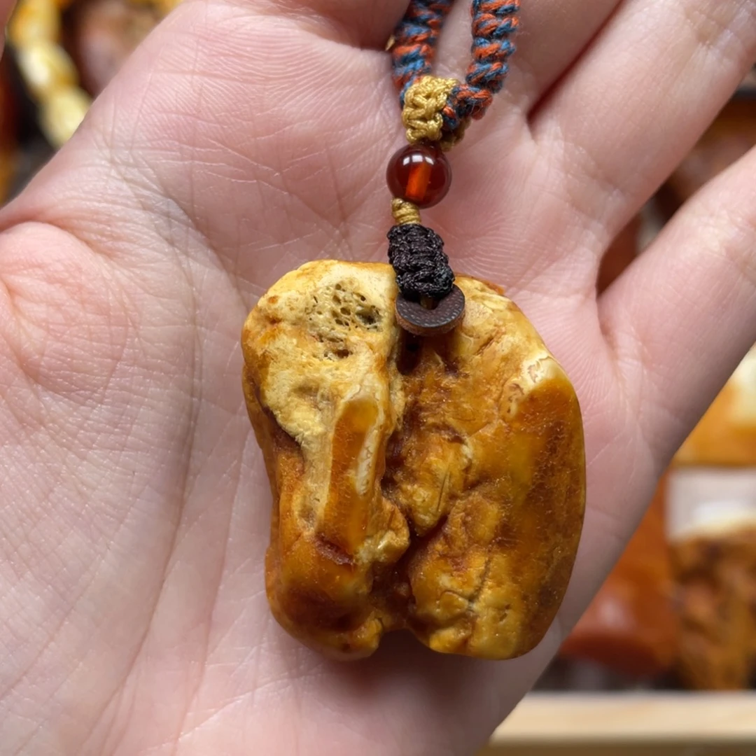 琥珀珠宝奇石未镶嵌