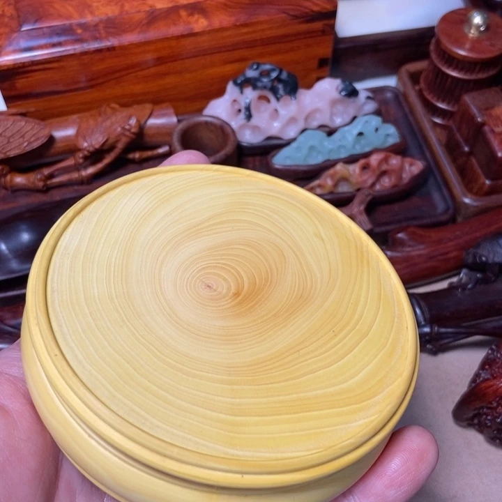 黄杨木吾**声三足起线底座