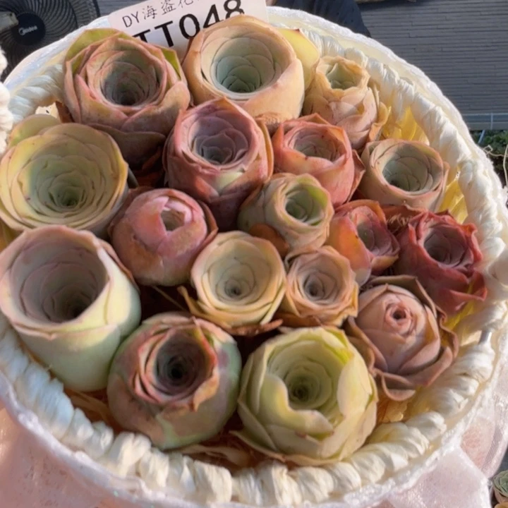 TT048 蕾丝花篮玫瑰组合