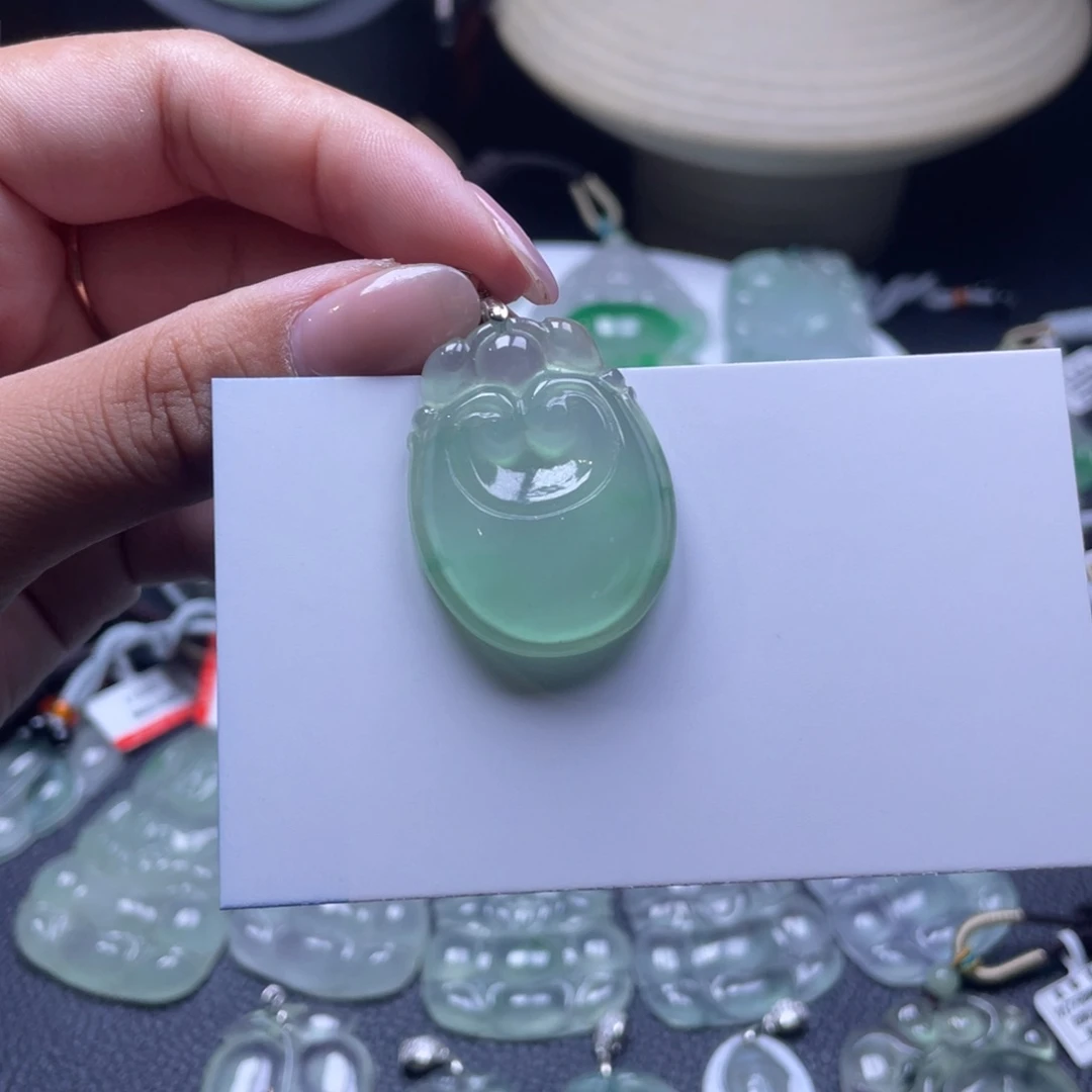 颈饰未镶嵌翡翠