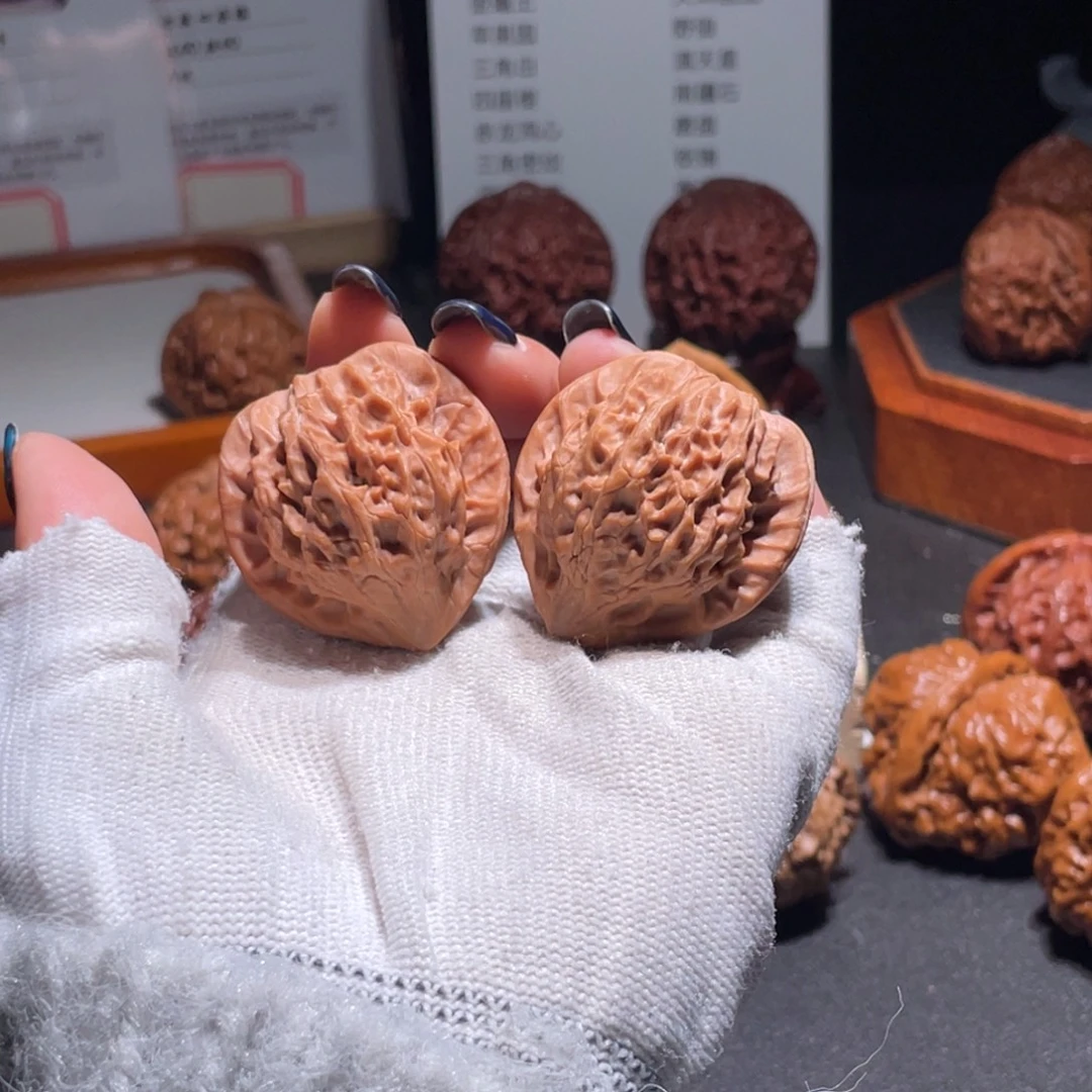 吊坠文玩核桃37.35七步沟公子帽1201