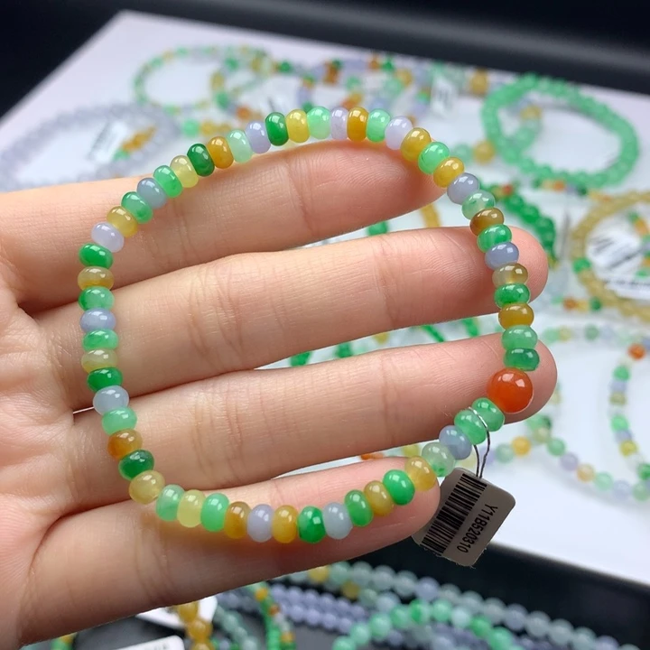 翡翠手镯未镶嵌卡