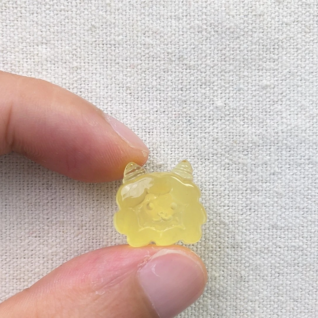 琥珀未镶嵌裸石羊头
