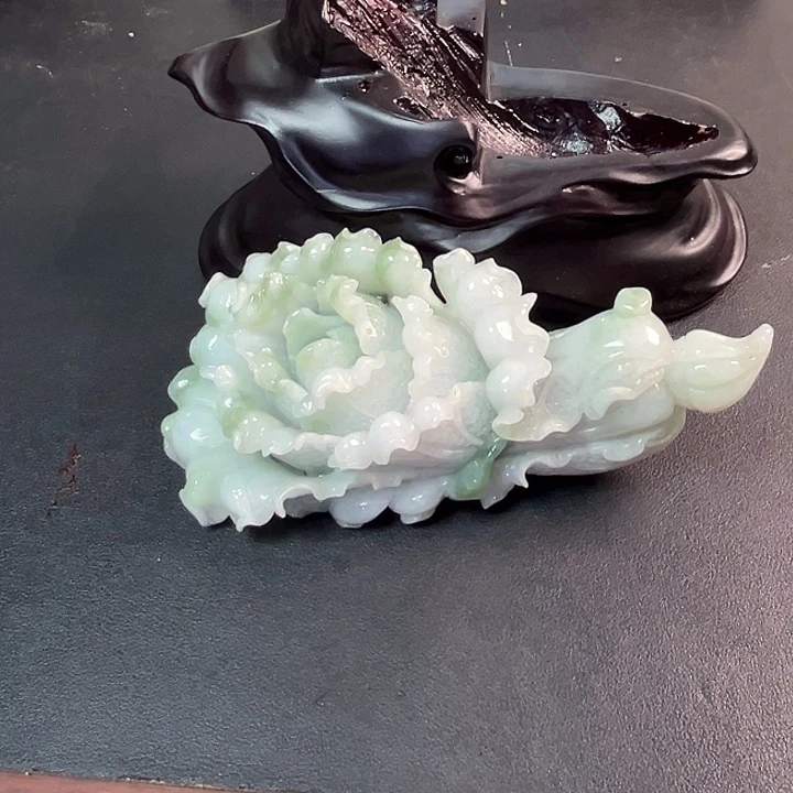 小***哥翡翠未镶嵌摆件翡翠