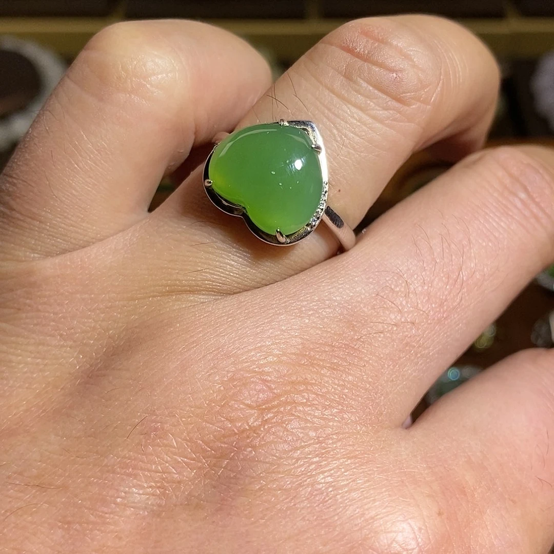 【闪购商品】银S925镶嵌戒指和田玉（碧玉）