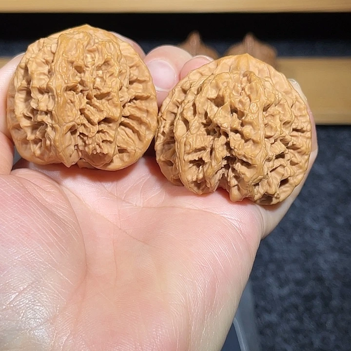 吊坠文玩核桃昌平龙脊