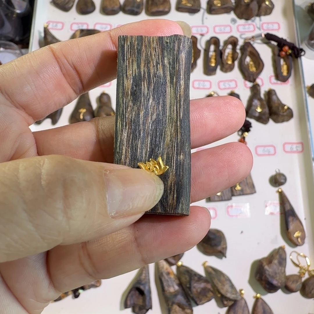 佳***铭奇楠沉香平安无事牌。。