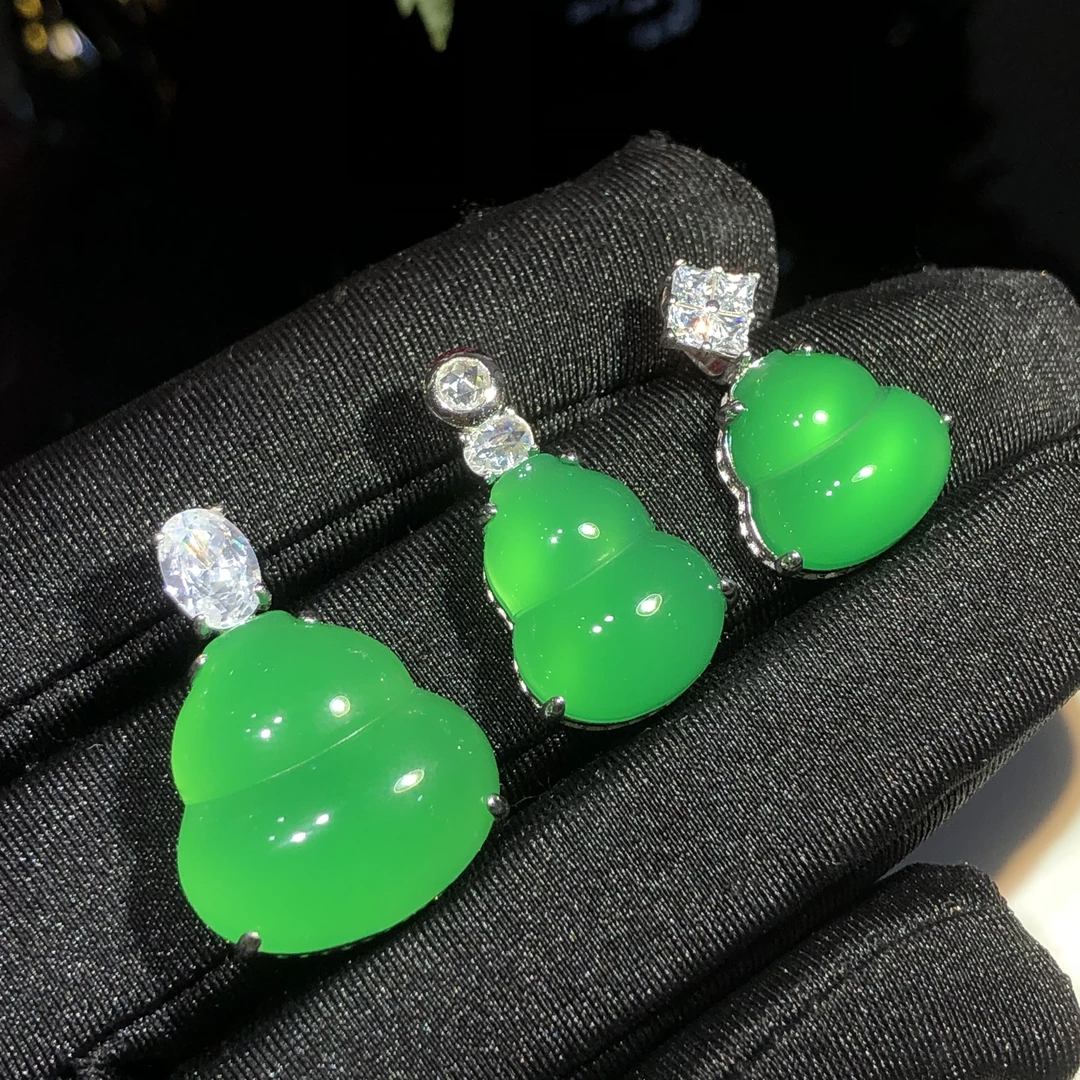 s925银饰镶嵌时尚简约百搭小号绿玉髓葫芦女士款珠宝坠链玉石吊坠