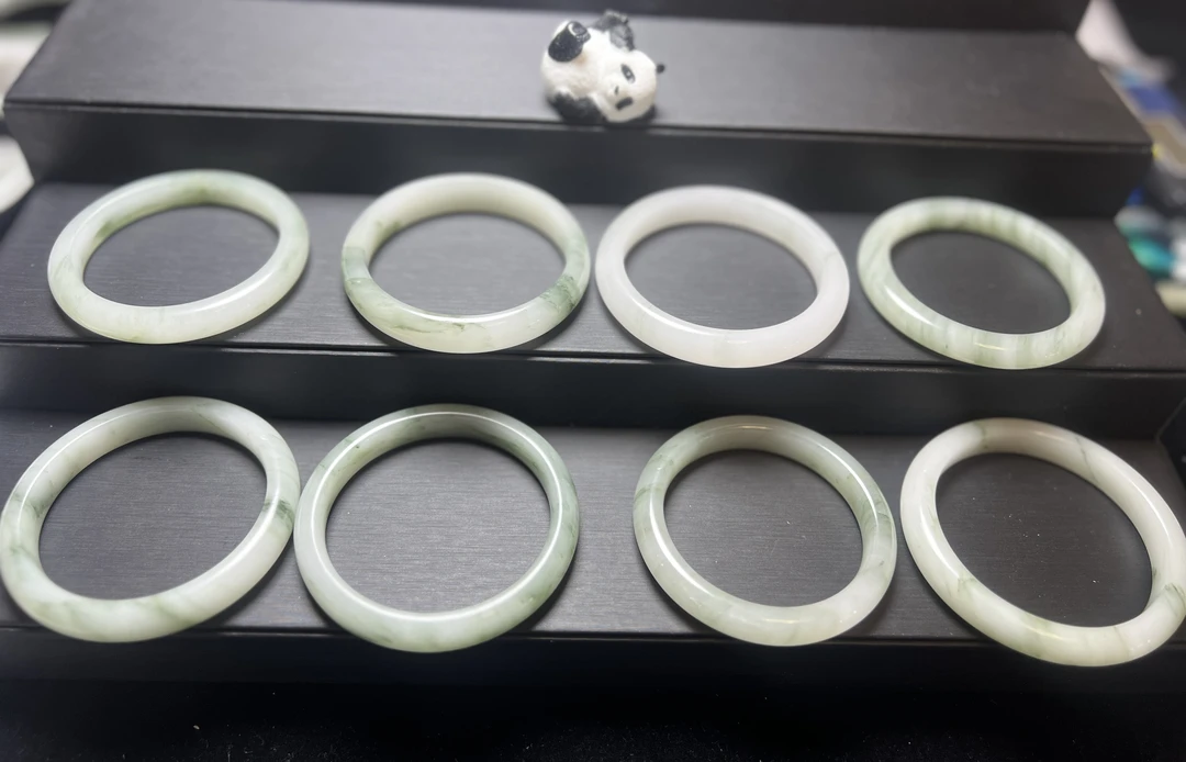 天山翠石英质玉手镯多样性发货 拍一发一