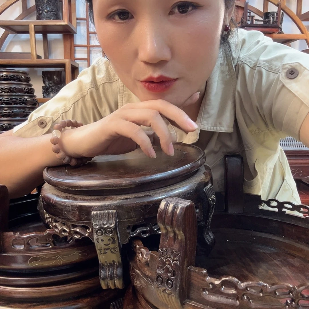 非洲紫檀（红花梨）温**笑