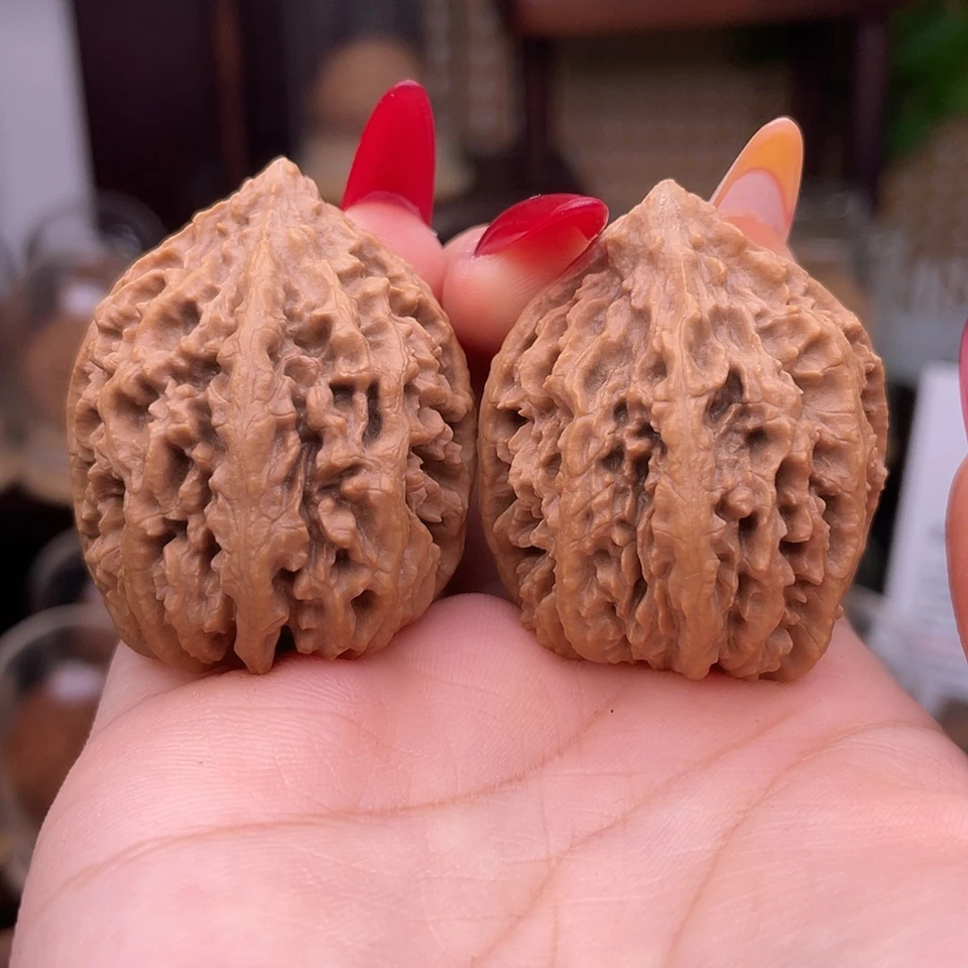 文玩核桃吊坠麒麟塔