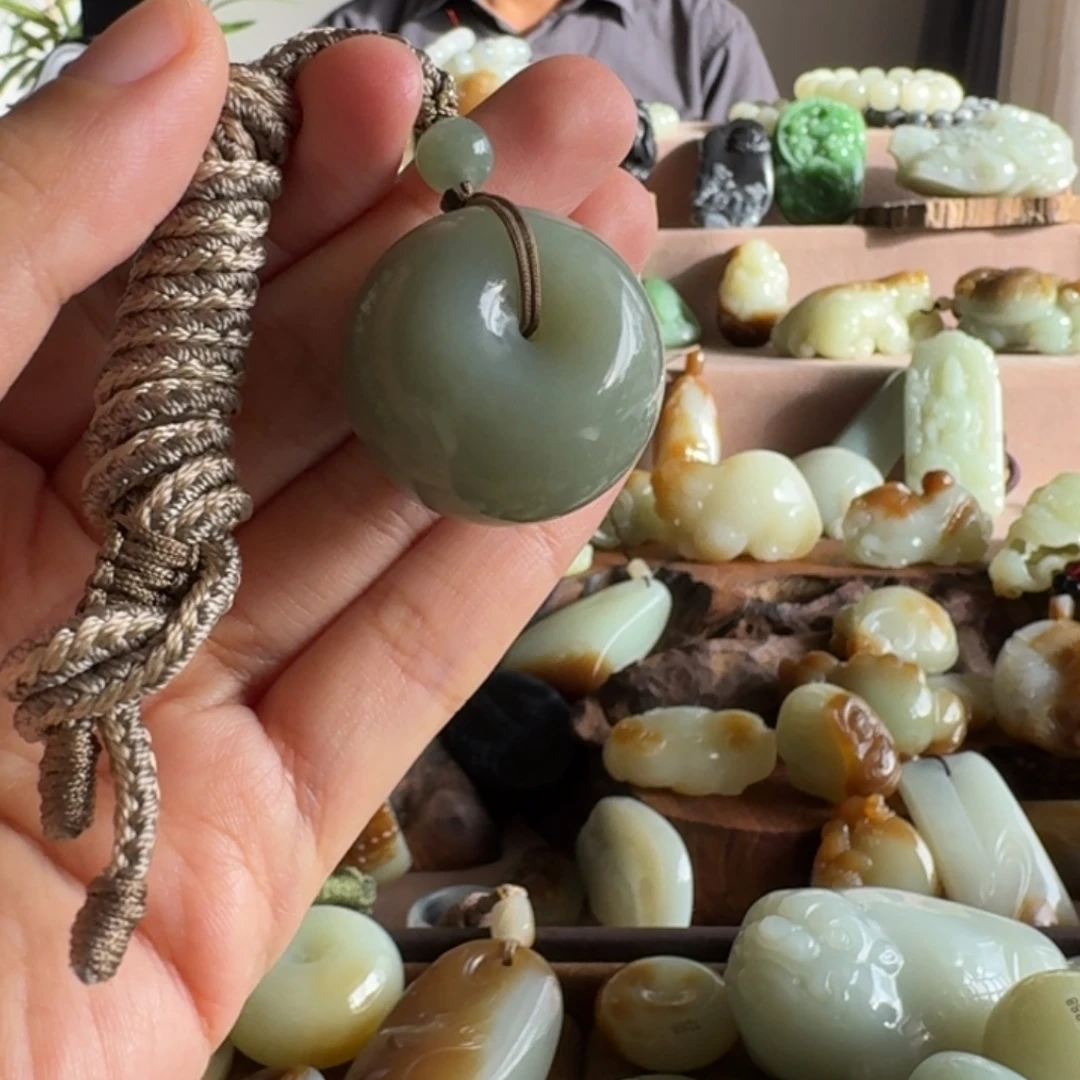 和田玉（糖玉）未镶嵌颈饰