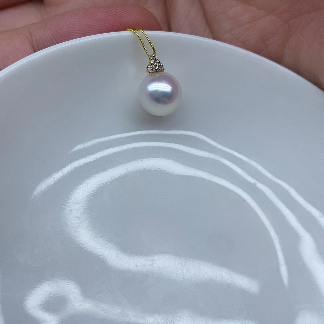 颈饰18K金镶嵌海水珍珠
