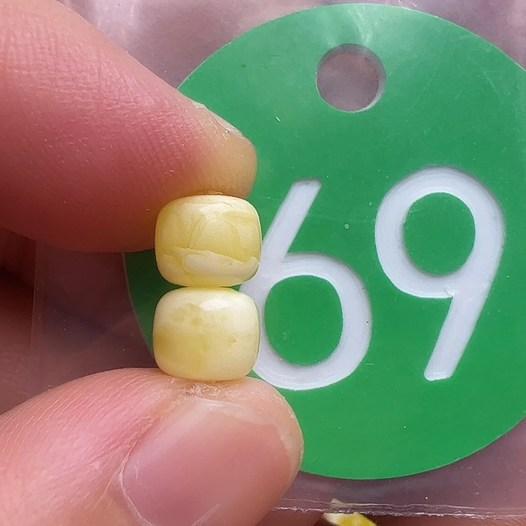 未镶嵌蜜蜡裸石?***?6.6m m