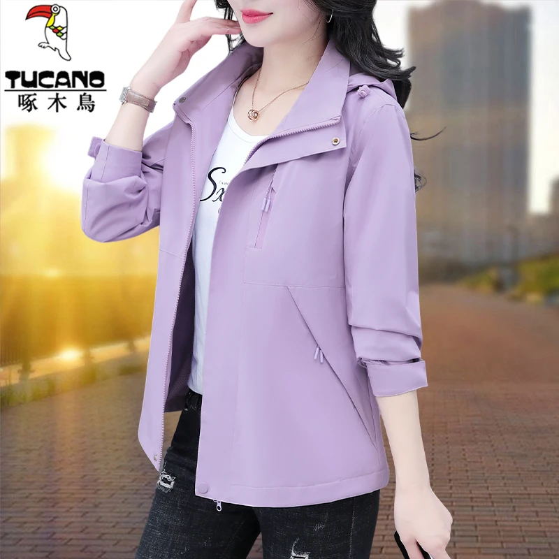 啄木鸟冲锋衣外套女春秋装2025新款短款时尚减龄妈妈春季薄款上衣