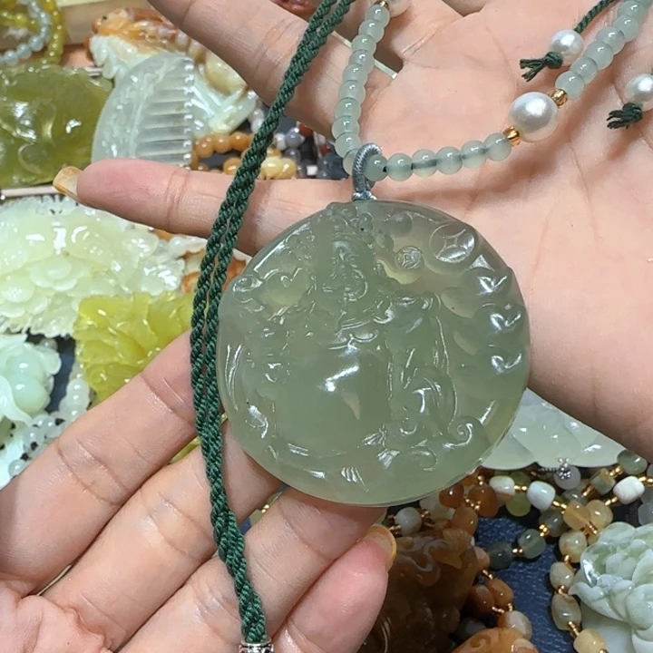 合金蛇纹石玉吊坠