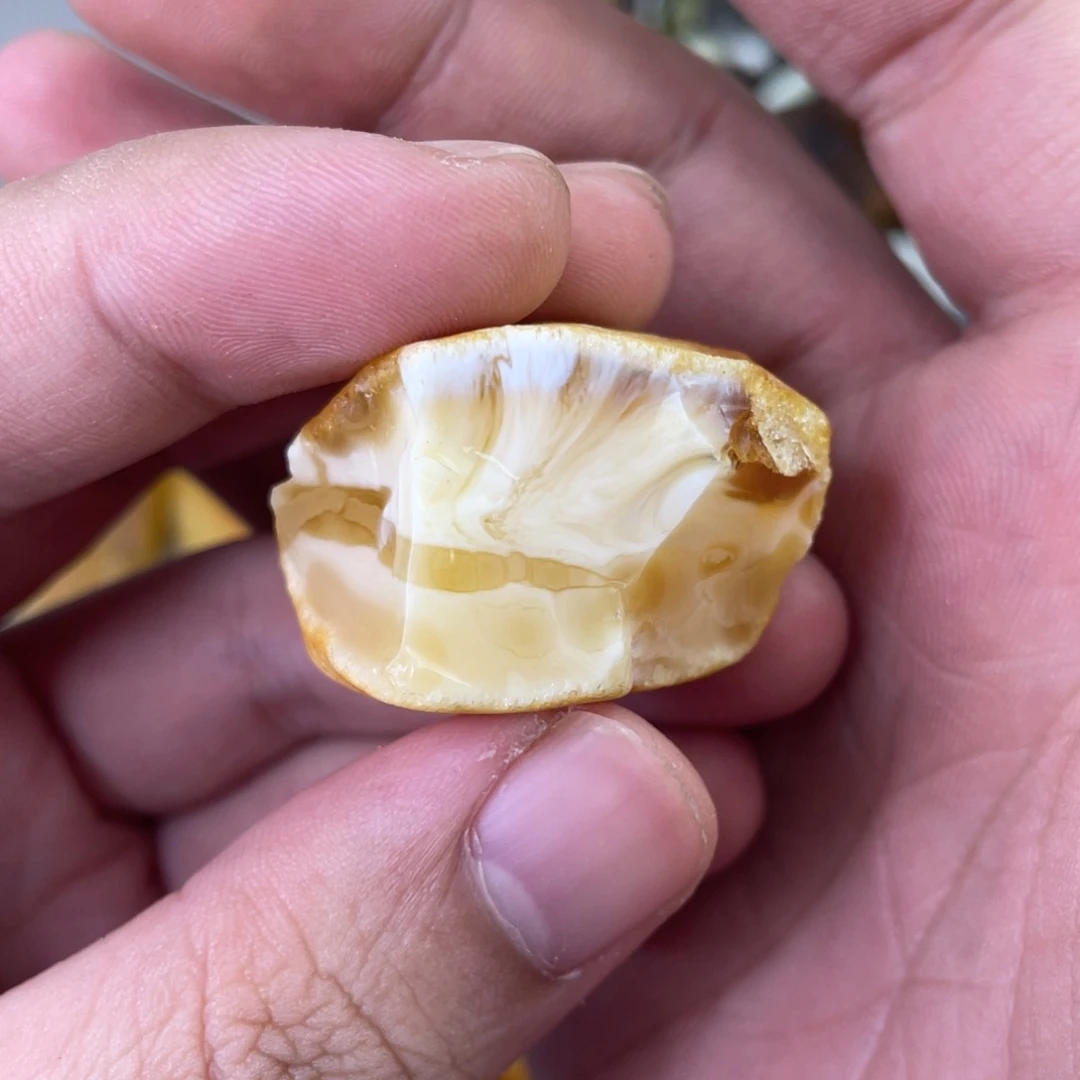 定制琥珀天然琥珀