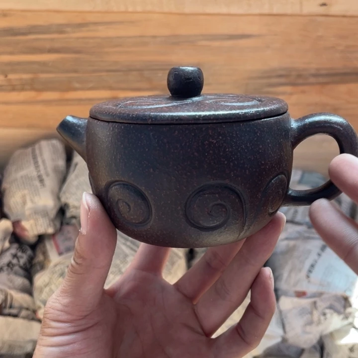 茶壶紫砂老厂紫砂壶一件。