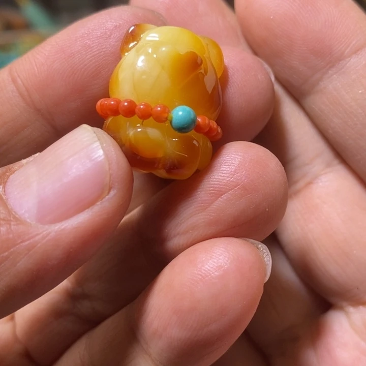 蜜蜡裸石未镶嵌配饰